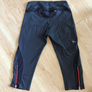 Rare Splits59 Capri Leggings. Grey Tights. XS